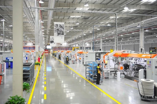 打好金融“组合拳”，夯实制造业根基 智能化产品引领新征程